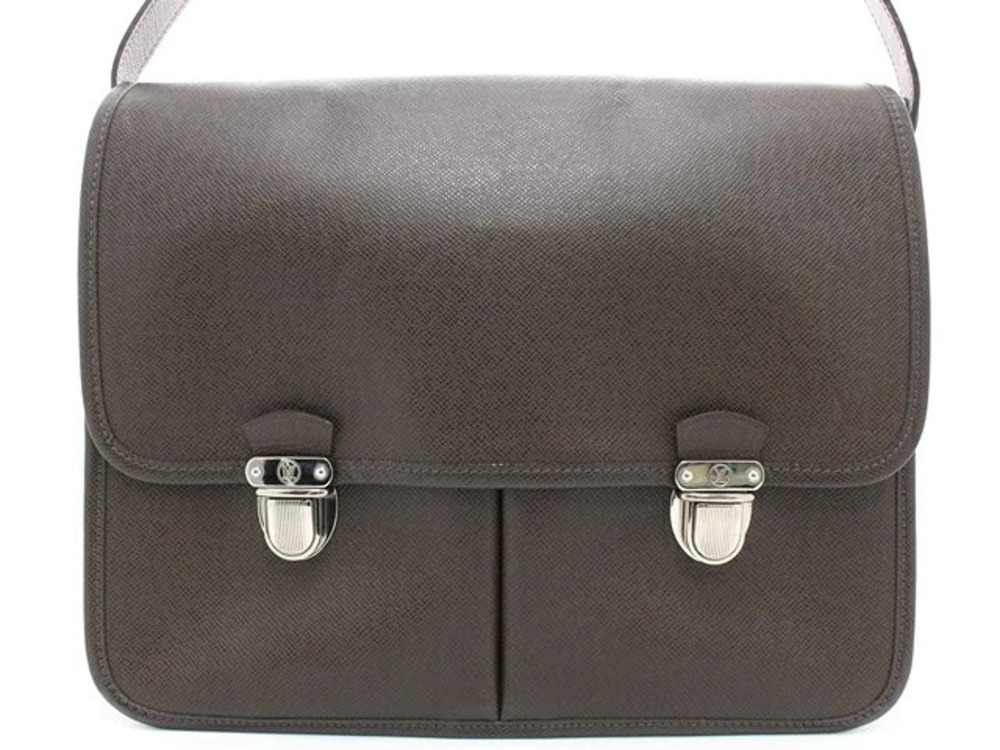 LOUIS VUITTON Alexei Shoulder Bag Messenger Taiga Grizzly